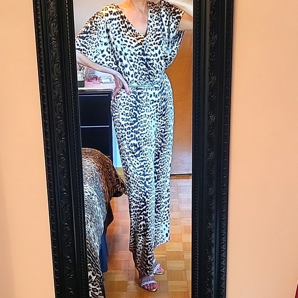NWOT Sexy Satiny Leopard Print Jumpsuit by INC! Pockets! L - Picture 3 of 17